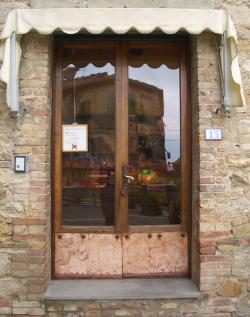 Bottega Pacini's door